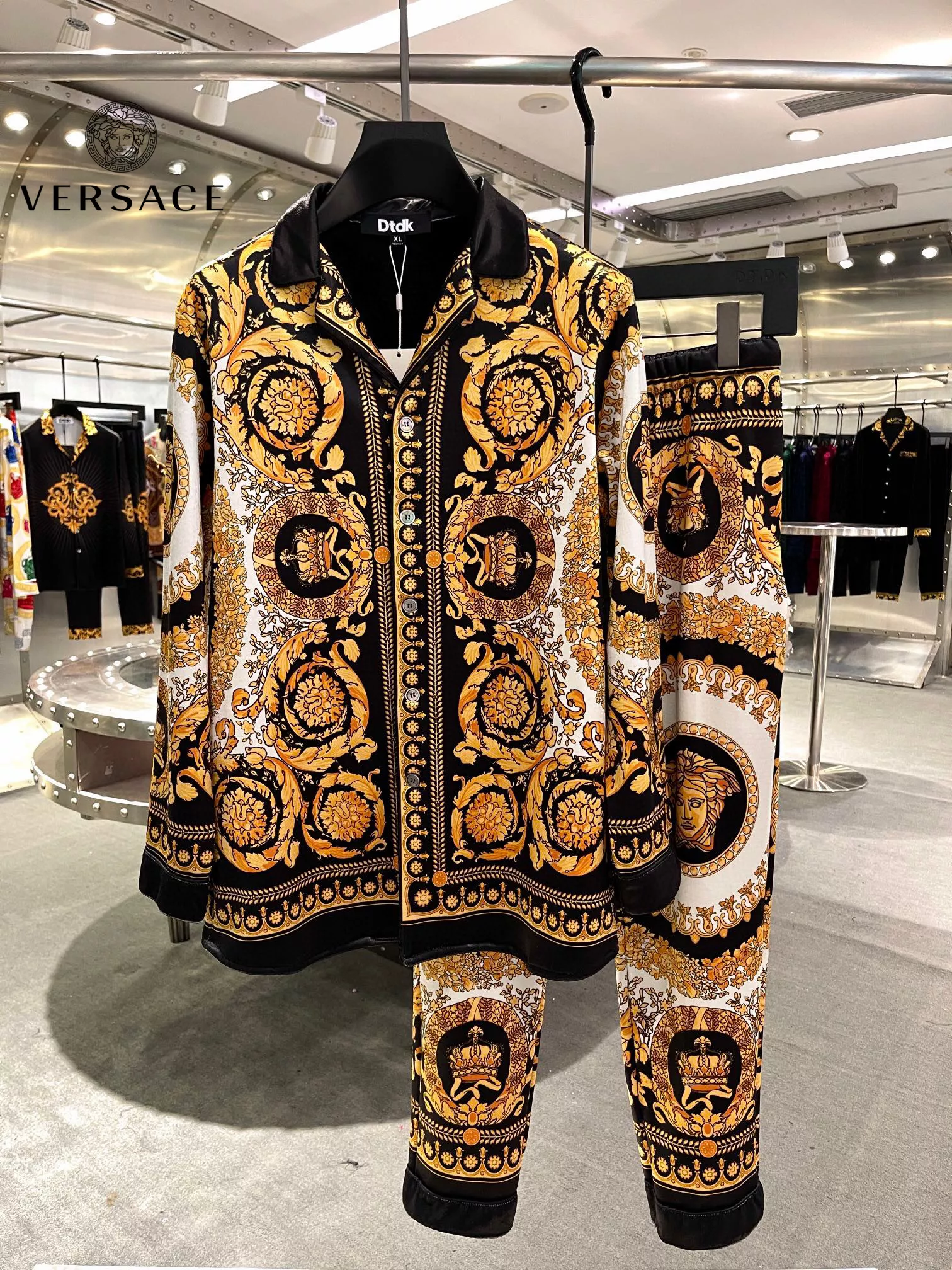 versace survetements manches longues pour homme s_12777a3:survetement versace collection